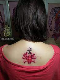 Lưng hình xăm mini cho nữ. Hinh XÄm Hoa Sen Äáº¹p Lotus Tattoo Hinh XÄm Nhá» Hinh XÄm Ná»¯ Hinh XÄm Hoa Sen Hinh XÄm Sau LÆ°ng Cho Ná»¯ Hinh XÄm Äang Yeu Lotus Tat Hinh XÄm XÄm Mini