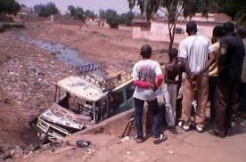 ),vin, fromages, charcuteries locales, jus de mangue frais et whisky. Mali Insecurite Routiere Un Enfant Tue Par Un Sotrama A Djalakorodji