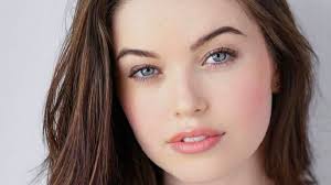 Muriel's Wedding the Musical Finds Its Star & Sets Additional Casting for  World Premiere