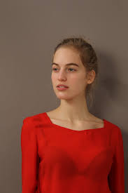 She grew up in a small countryside village and among many pet animals such as dogs, cats. Top 10 Newcomers Fw 12 Vanessa Axente Of The Minute