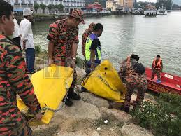 Konum olarak rahat ulaşılabilen restoranlardan bazıları kafe cendol madu, kedai makan sri gaung ve restoran combi. Sambung Operasi Sar Mangsa Dikhuatiri Lemas Di Sungai Terengganu