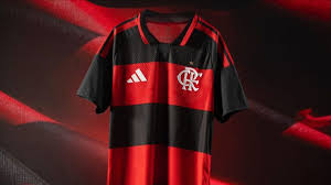 Alvo do Flamengo negocia para deixar clube da Inglaterra