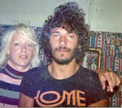 Bruce springsteen — the river 05:01 bruce springsteen — hungry heart 03:19 bruce springsteen — born to run 04:30 A Very Young Bruce Springsteen Maybe About 20 Years Old Bruce Springsteen The Boss Bruce Springsteen Jon Landau