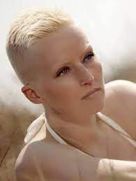 pin auf short hair beauty