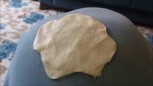 Peki sakız lekesi kıyafetten nasıl çıkar, sakız lekesini çıkarırken hangi yöntemler ve malzemeler kullanılır, işte bilmeniz gerekenler bir başka yöntem ise derin dondurucudan çıktıktan sonra bile hala çıkmamış sakız lekesi için, elinize buz almalı ve sakız yapışan yer etrafında gezindirmelisiniz. Yapisan Sakizi Cikarmanin Harika Yontemi Youtube