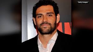 CDC staff gather to honor 'the people that protect America' after leaders  who resigned were escorted out of agency