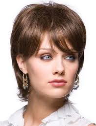 стрижки для круглого лица и тонких волос с челкой Korotkie Strizhki Dlya Polnogo Lica Foto Wavy Haircuts Short Wavy Haircuts Short Wavy