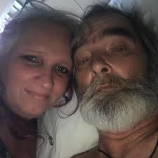 Hi everyone! 👋 I'm Patricia, Mother of 4 and married to thenlove of my  life , I'm new here. I was recently diagnosed with psoriasis about 3 months  ago although insaw signs