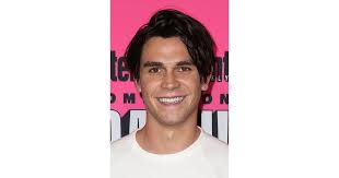 However, kj apa, the actor who portrays archie, appeared in another role. Kj Apa With Dark Brown Hair You Know Kj Apa For His Archie Red Hair But What S His Natural Hue Popsugar Beauty Photo 7