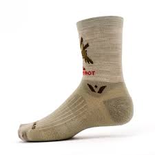 swiftwick vision five turkey trot crew socks bicycle