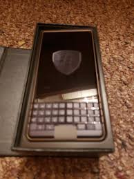 Please, do not buy a blackberry phone this holiday season. Blackberry Key2 Le Verizon Champagne Edition Blackberry Forums At Crackberry Com