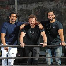 1.80 m (5 ft 11 in). Maxime Medard Yoann Huget Et Maxime Mermoz On A Grandi Ensemble L Equipe