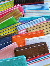 Accessories Made From Lawn Chair Webbing Recyclart Lawn Chairs Lawn Furniture Woven Chair