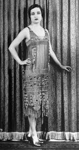 10 Original Photos And Illustrations Of Flappers 1920s Fashion 1920s Evening Dress Evening Dresses Vintage