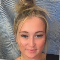 Samantha Clements's Instagram, Twitter & Facebook