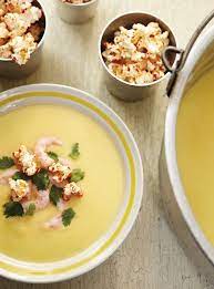 Creme De Mais Crevettes Et Popcorn Au Paprika Fume Ricardo Recipe Cream Of Corn Soup Soup Recipes Cooking Recipes