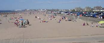 Sport in troon  edit  troon is perhaps most famous for its golf courses, but there is also a healthy sporting culture in other disciplines such as windsurfing and kitesurfing. Ayrshire Beaches