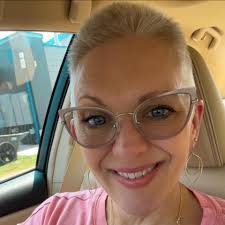 What homes are available for rent in Warner Robins, GA, with at least 4  bedrooms and a safe yard?