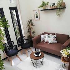 Walau begitu, lahan rumah yang makin terbatas membuatnya menjadi sulit. Desain Ruang Tamu Ukuran 2x2 Yang Jauh Dari Kata Sesak Dikunjungi Tamu Sekeluarga Bisa Muat