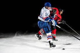 Im eishockey ist ein elfmeter eine art strafe, die vergeben wird, wenn eine mannschaft aufgrund eines fouls eines gegnerischen spielers bei einem ausreißer eine klare torchance verliert. Most Common Ice Hockey Penalties