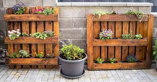 Diy blumenkasten für schmale nischen. Anleitung Blumenkasten Aus Paletten Paletten Upcycling