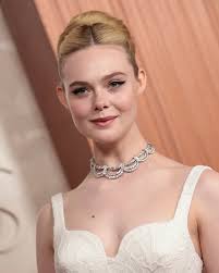 Vintage Jewelry Trends: Why Gen Z is Obsessed with Heirlooms