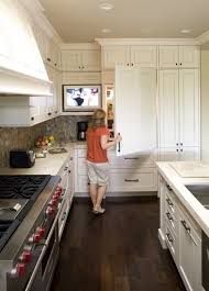 tv in kitchen, kitchen design