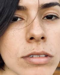 “aprendi a ler na alma , o que as pessoas não podem me esconder.” , (bruxa  amarela