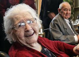 Endless love: Arkansas couple married for 80 years, along with 9 others,  honored at Governor's Mansion