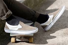 Ec orders fir against rahul gandhi for tv interview on gujarat poll eve. 9 Best Skateboard Shops In Melbourne Man Of Many