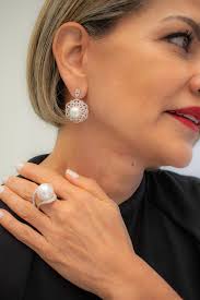 ANILLO PERLA EN ORO BLANCO BRILLANTES