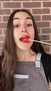 How to Make Crunchy Strawberry Tanghulu