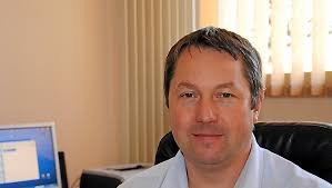 La direction du collège fera au mieux avec les moyens alloués