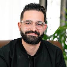 Joyful Outsiders: Six Ways to Live Like Jesus in a Disorienting Culture:  Miller, Patrick Keith, Simon, Keith, Justin Whitmel Earley: 9780310368748:  Amazon.com: Books