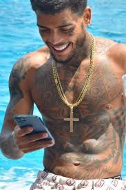 Em postagens nas redes sociais, neymar, hulk, gabigol, marinho e outros jogadores lamentaram a morte de mc kevin. Noa4gkth0sr M