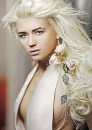 Lola (Danielle Harold) with a little sideboob 👀 : r/EastendersWomen