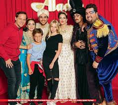 Une publication partagée par dario barassi (@dariobarassi) le 28 juil. Caras Acompano La Noche De Aladin Con Los Galanes Espanoles Pressreader