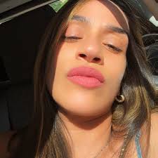 Greetings sugar people.....would heavy cream and whipping cream be used  interchangeably? ..... Are there any difference between the two?