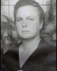 Front seating, in gray shirt and shorts, George H. Honaker, Janet Honaker,  Arthur Honaker, Sr, Patsy McWhittier, Arthur L. Honaker, Jr. Seated across,  gentlemen in white shirt is Tommy Tope, Lady in
