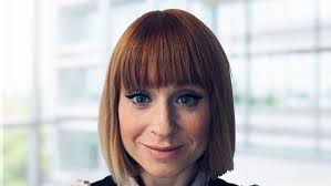 Laura Milne's Instagram, Twitter & Facebook