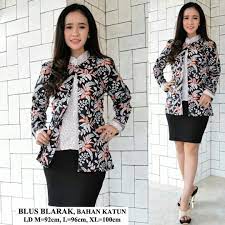 20 model baju lebaran muslimah trendy baju lebaran menjadi salah satu fashion yang paling diminati dan diikuti oleh semua orang, terutama ketika sudah mendekati hari lebaran. Model Batik Remaja Wanita Modern Wanita Pakaian Kerja Model Pakaian