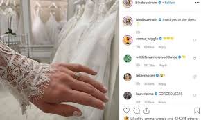 Bindi irwin and chandler powell discuss their wedding details. Bindi Irwin Posts A Sneak Peak Of Her Wedding Dress On Instagram Kidspot