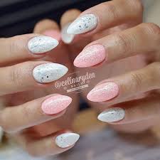 Glitzer/nägel/weiß/gelnägel/strass/blume/glitter/nails bildergebnis für nageldesign glitzer | pinke nägel, nagel everyone has two faces. 1001 Tolle Ideen Wie Sie Gelnagel Selber Machen Nageldesign Glitzer Stiletto Nails Nagel Gel