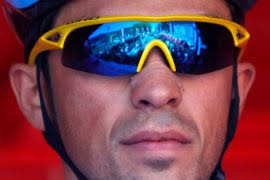 Cyclist dies at Giro d'Italia