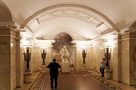 Du suchst nach weiteren informationen zu bahn nach sankt petersburg? U Bahn Architektur Wodka Und Pelmeni In St Petersburg