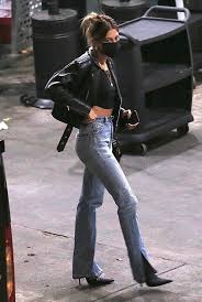 She's married to one of the world's biggest pop stars. Hailey Bieber September 24 2020 Fashion Inspo Outfits Fashion Celebrity Street Style