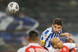 The dragon atop the club crest gave rise to the club nickname, the dragons. Fc Porto 2 3 Sc Braga Vitoria No Dragao Takes Braga To The Cup Final Zap Sports Prime Time Zone