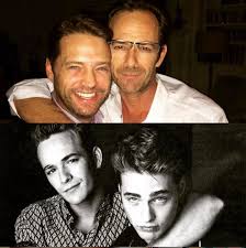 Familia acestuia este în stare de șoc, alături de colegii de platou. Colegii Lui Luke Perry Din Beverly Hills Brandon È™i Valerie Mesaje SfaÈ™ietoare De Durere Click Mobile
