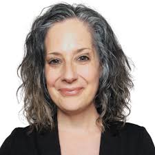 Amanda Mccroskey's Instagram, Twitter & Facebook