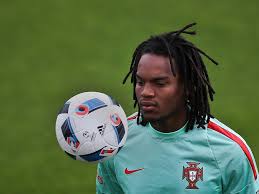 Welcome to the official twitter page of renato sanches. Jogador Do Europeu Renato Sanches E Um Fenomeno Maisfutebol